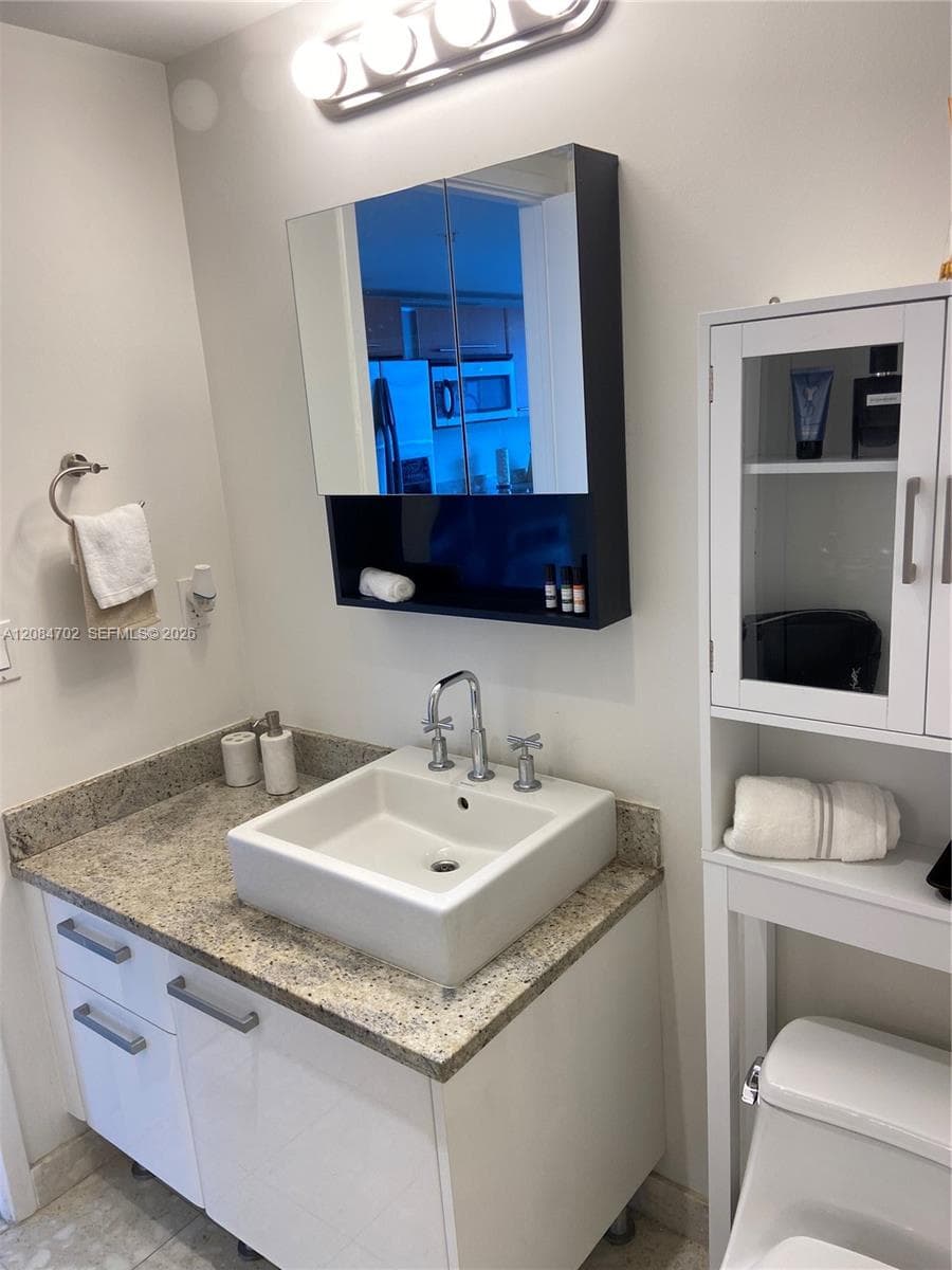 185 SW 7th St # 3206, Miami, FL 33130 photo 7