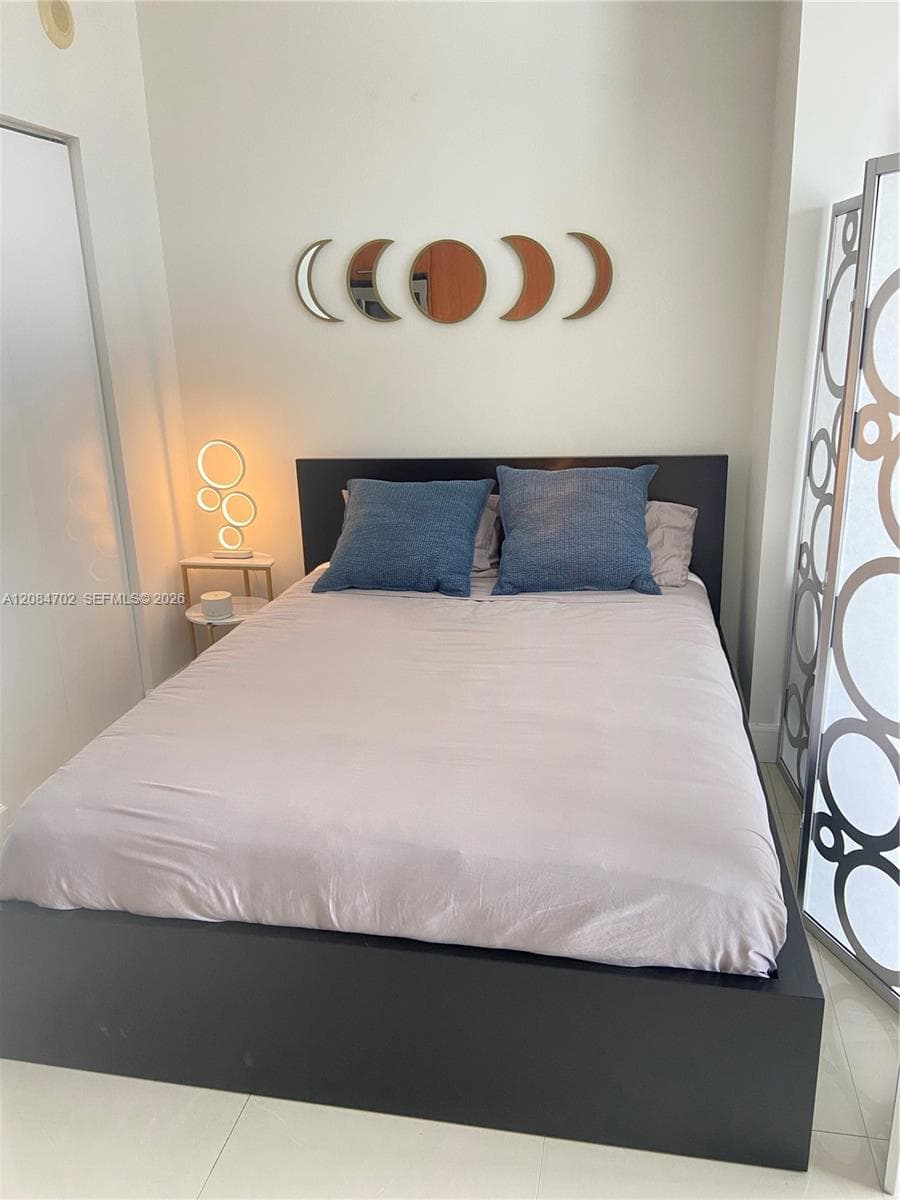 185 SW 7th St # 3206, Miami, FL 33130 photo 3