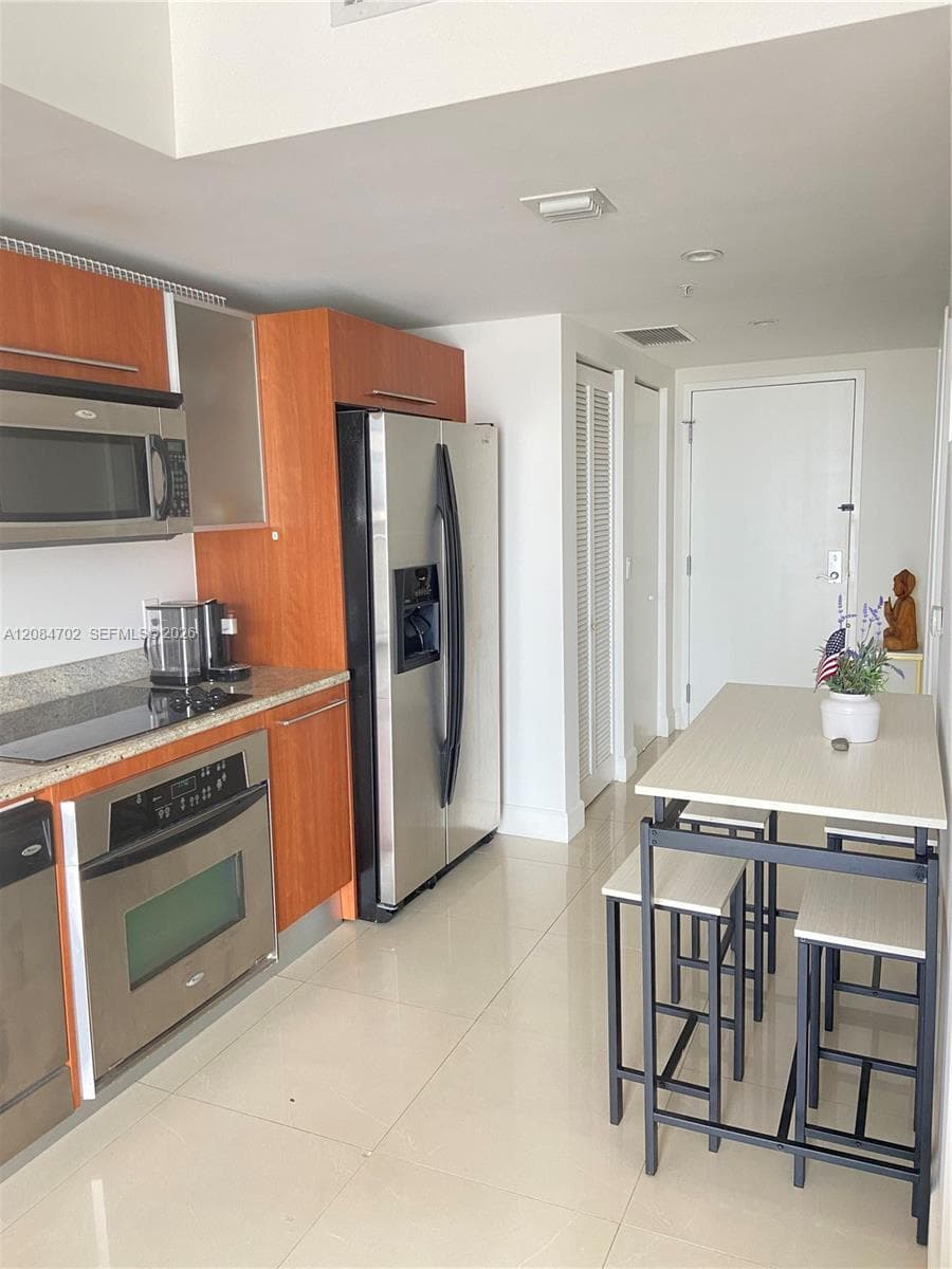 185 SW 7th St # 3206, Miami, FL 33130 photo 9