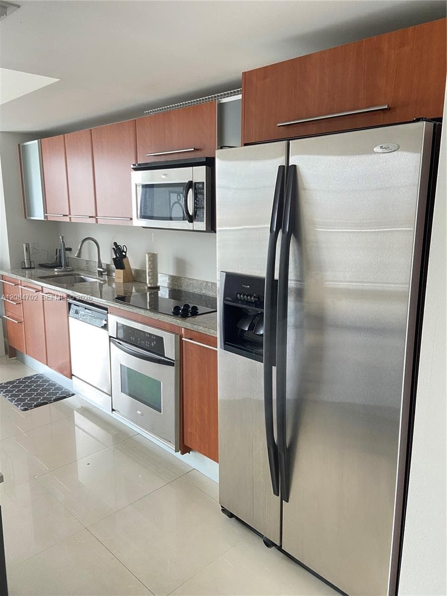 185 SW 7th St # 3206, Miami, FL 33130 photo 10