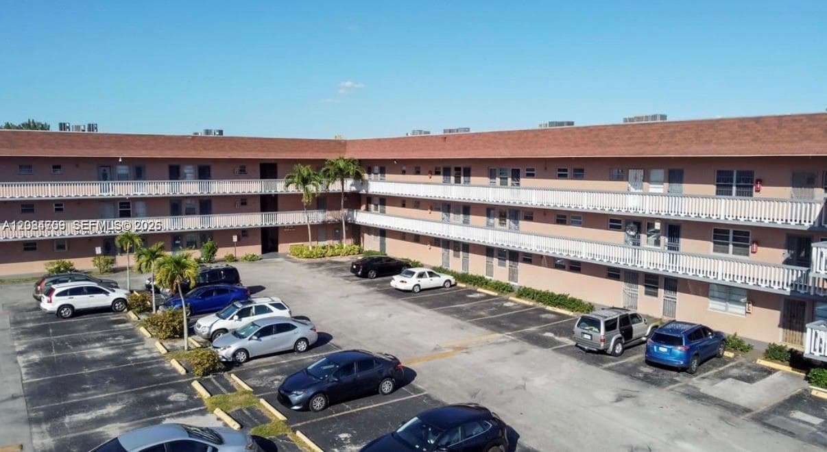 18555 NE 14th Ave # 619, Miami, FL 33179 photo 7