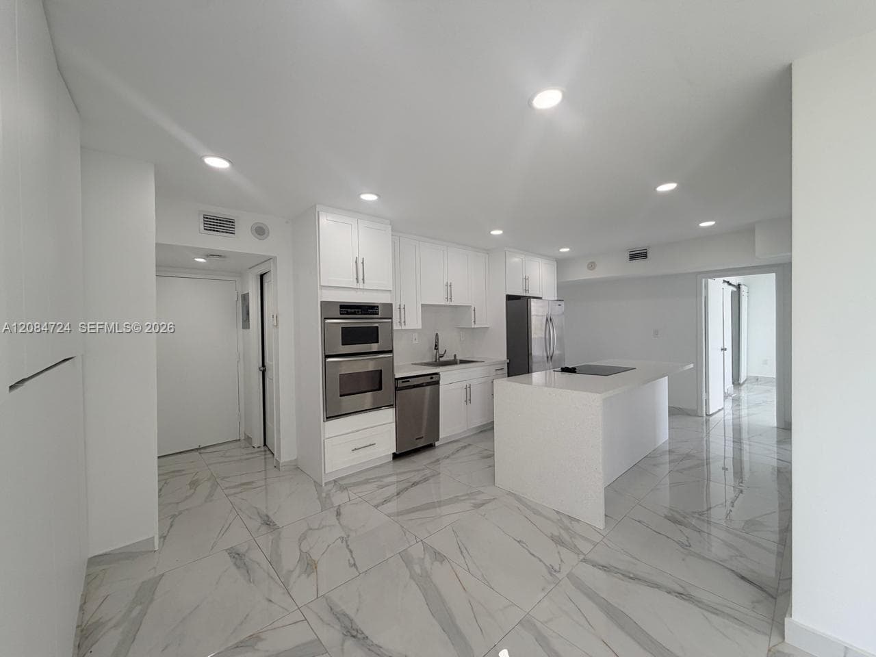 11111 Biscayne Blvd # 6E, Miami, FL 33181 photo 2