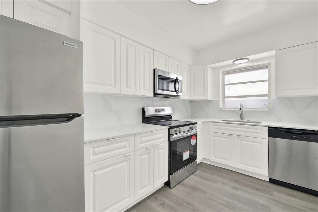 2864 NE 32nd Street # 7, Fort Lauderdale, FL 33306 photo 7