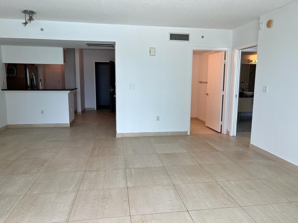 31 SE 5TH Street # 1206, Miami, FL 33131 photo 6