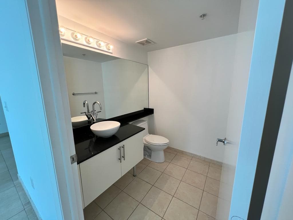 31 SE 5TH Street # 1206, Miami, FL 33131 photo 9
