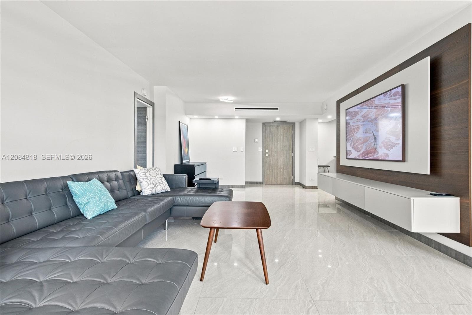 250 174th St # 211, Sunny Isles Beach, FL 33160 photo 9