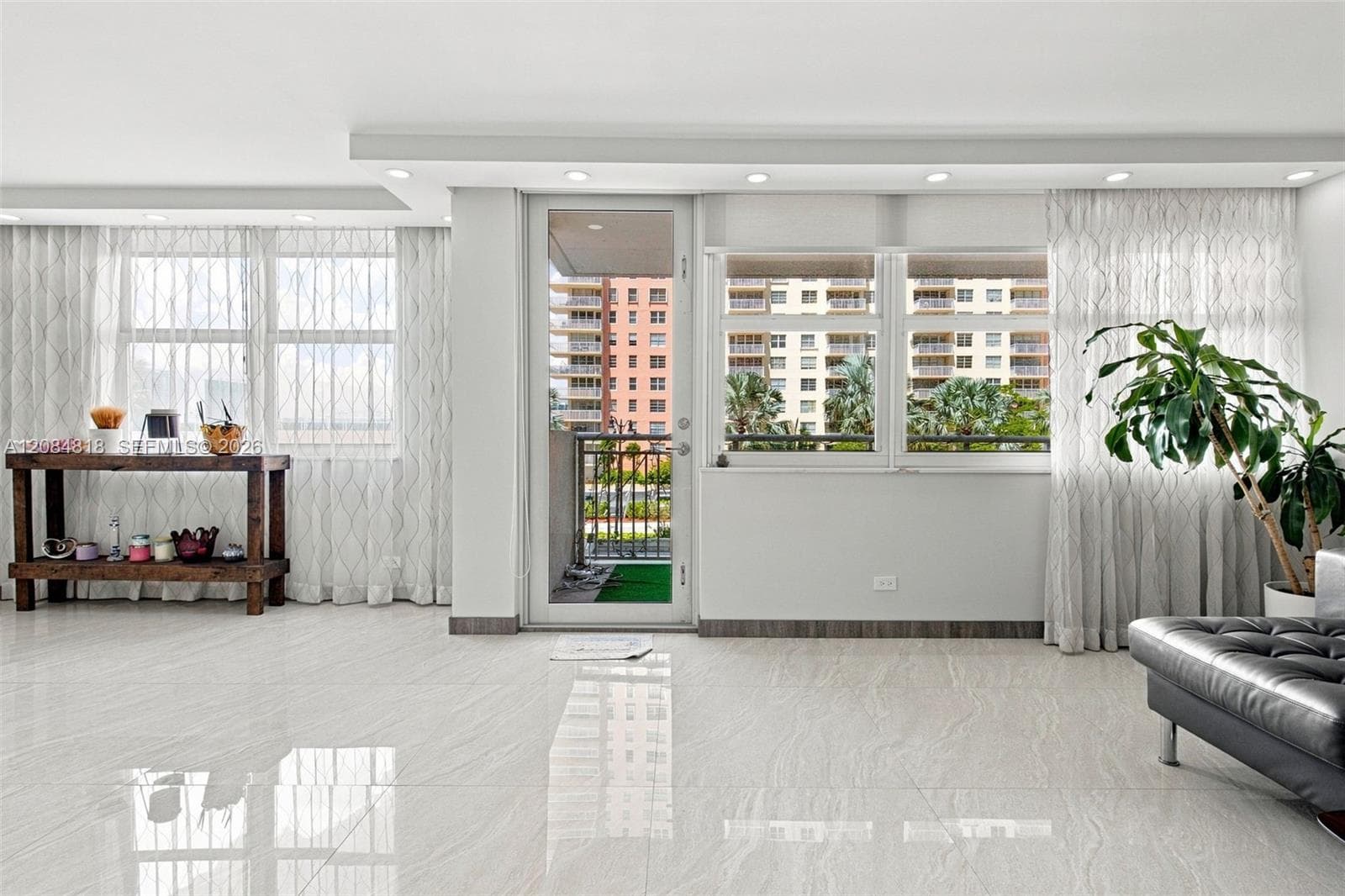 250 174th St # 211, Sunny Isles Beach, FL 33160 photo 11