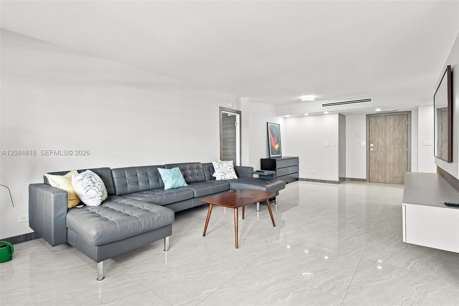 250 174th St # 211, Sunny Isles Beach, FL 33160 photo 8