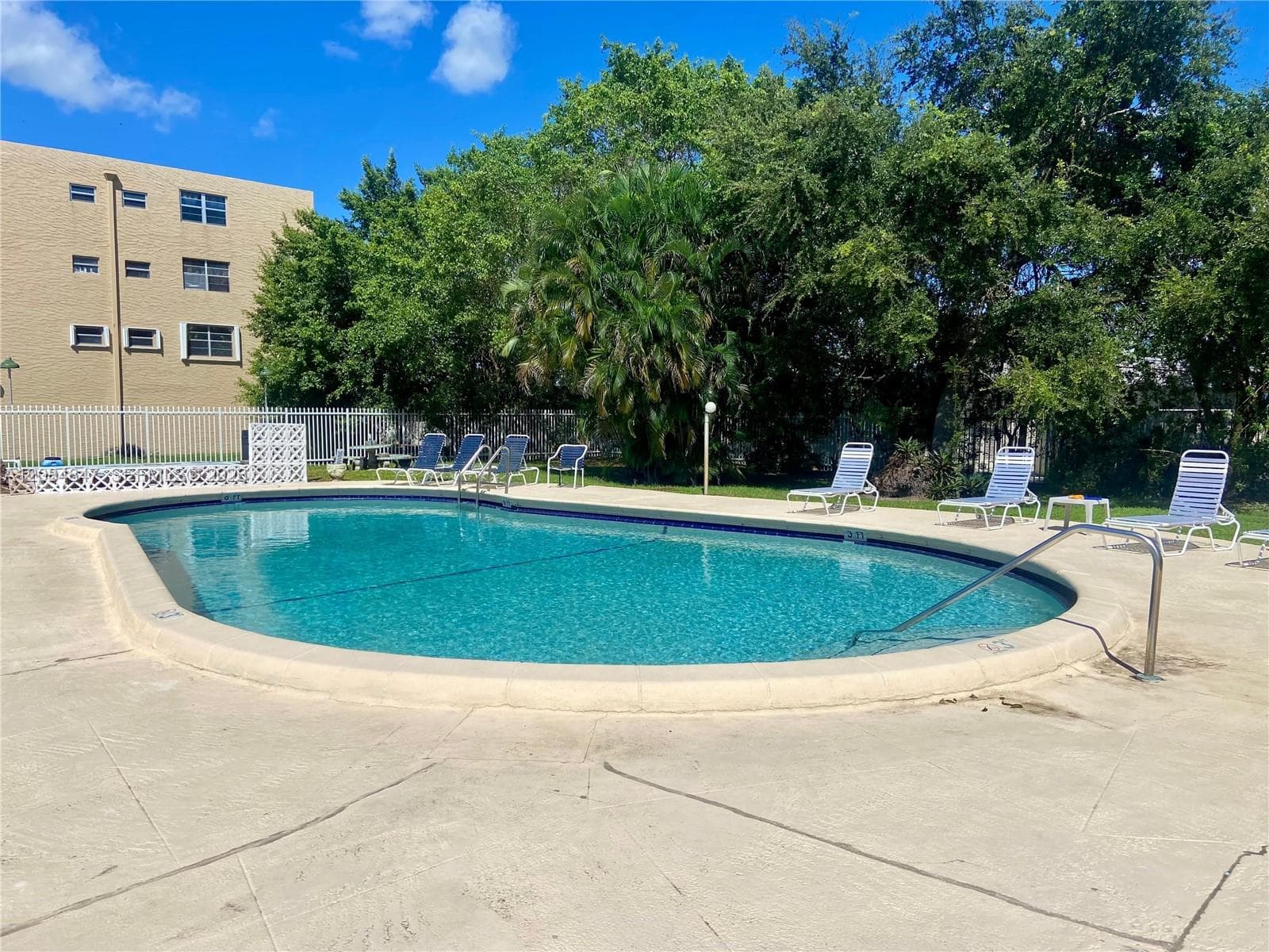 1200 Tallwood Ave # 102, Hollywood, FL 33021 photo 9