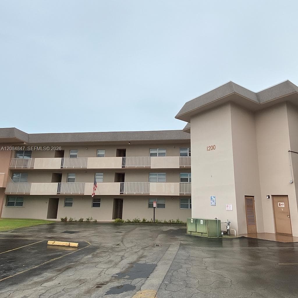 1200 Tallwood Ave # 102, Hollywood, FL 33021 photo 10