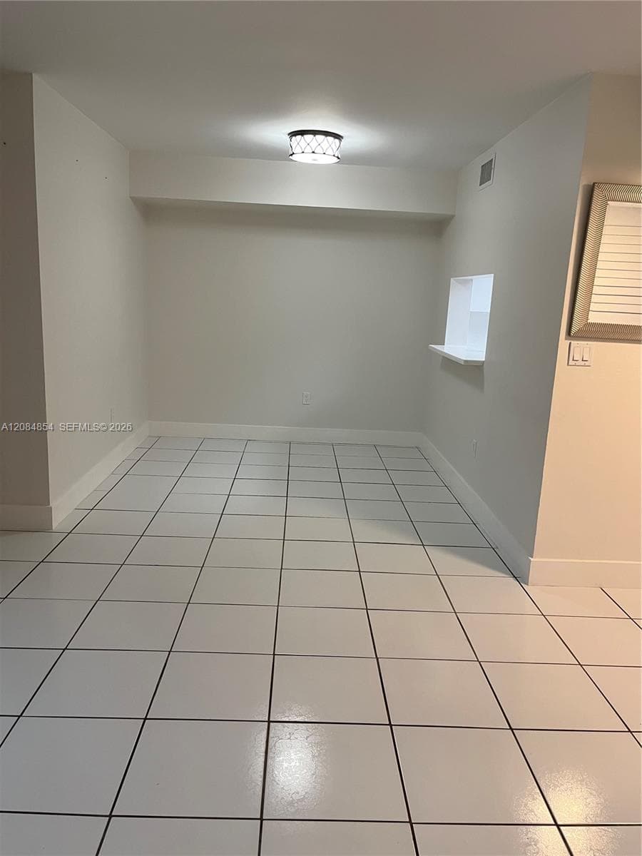 2075 SW 122nd Ave # 216, Miami, FL 33175 photo 2