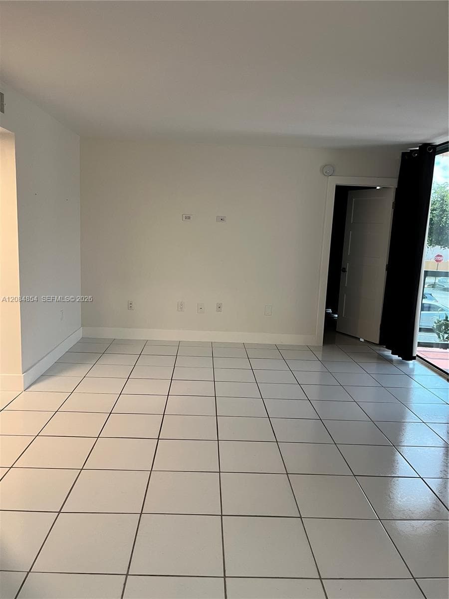 2075 SW 122nd Ave # 216, Miami, FL 33175 photo 7