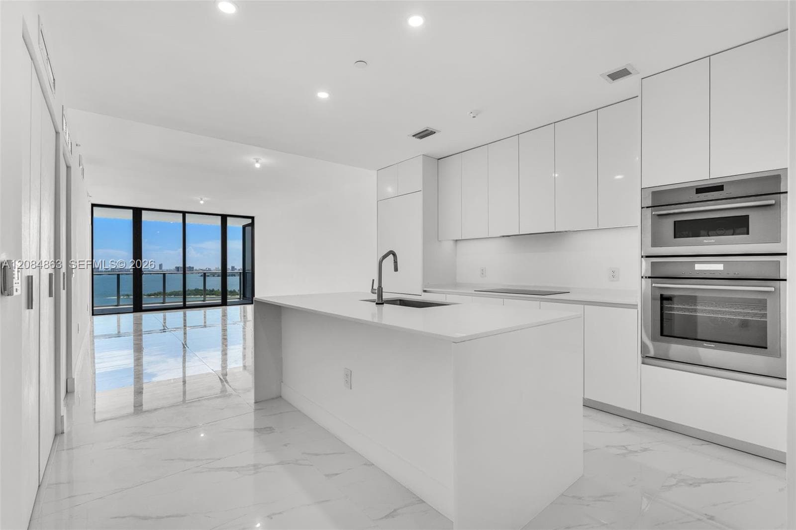 700 NE 24th St # 1806, Miami, FL 33137 photo 2