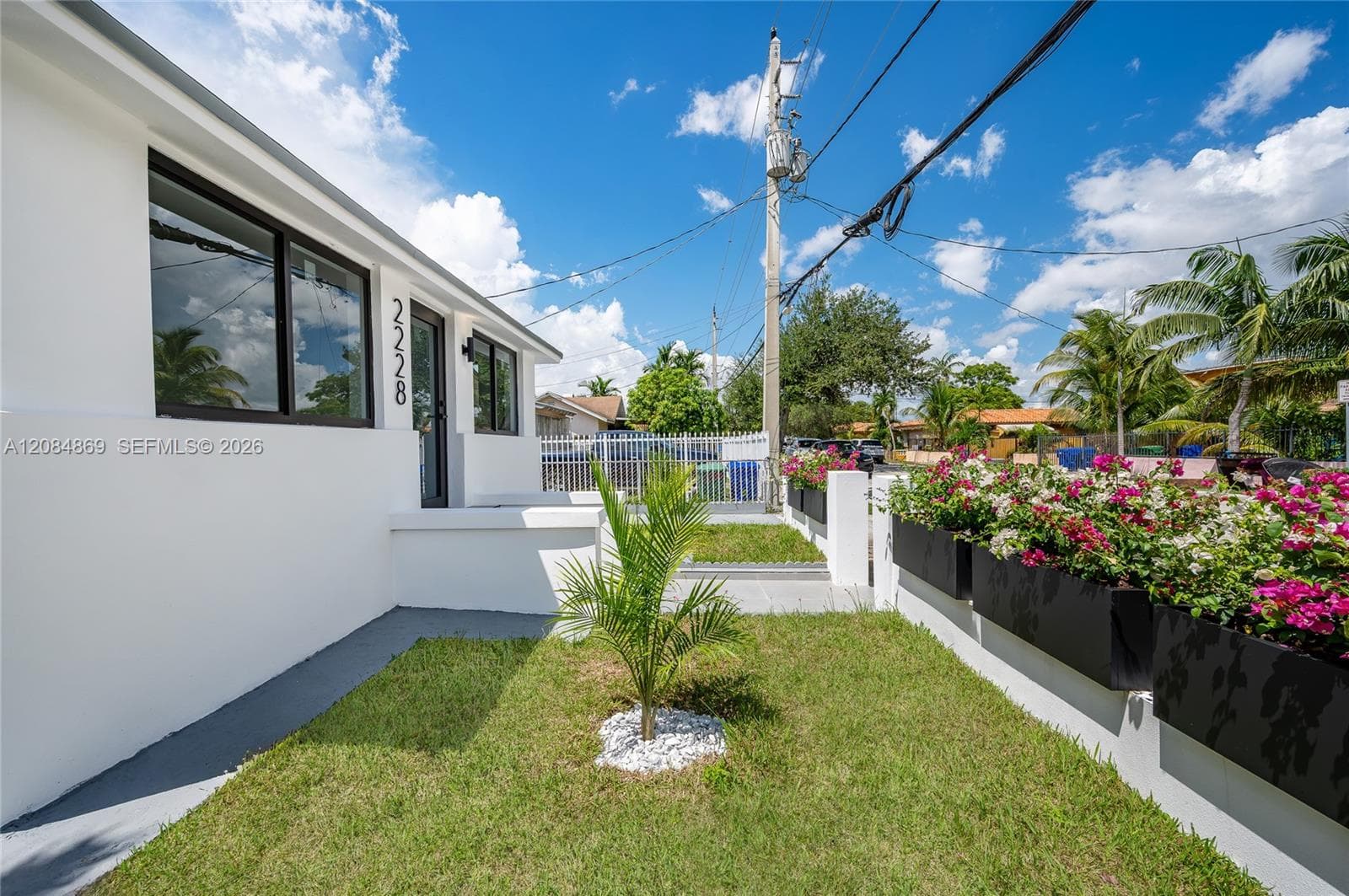 2228 SW 2nd St, Miami, FL 33135 photo 6