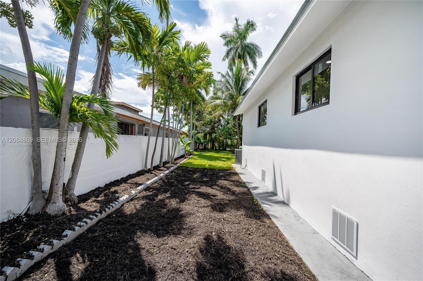 2228 SW 2nd St, Miami, FL 33135 photo 8