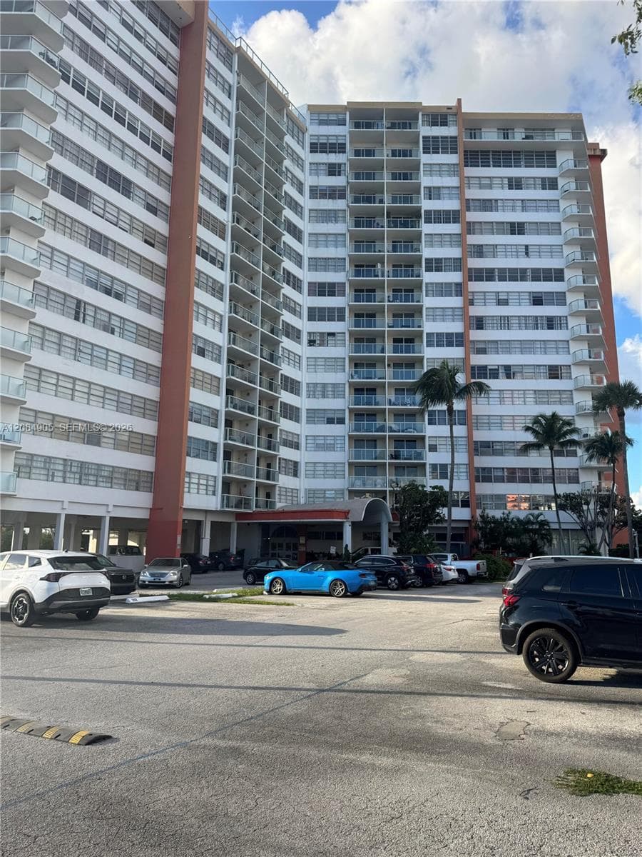 1301 NE Miami Gardens Dr # 515W, Miami, FL 33179 photo 2
