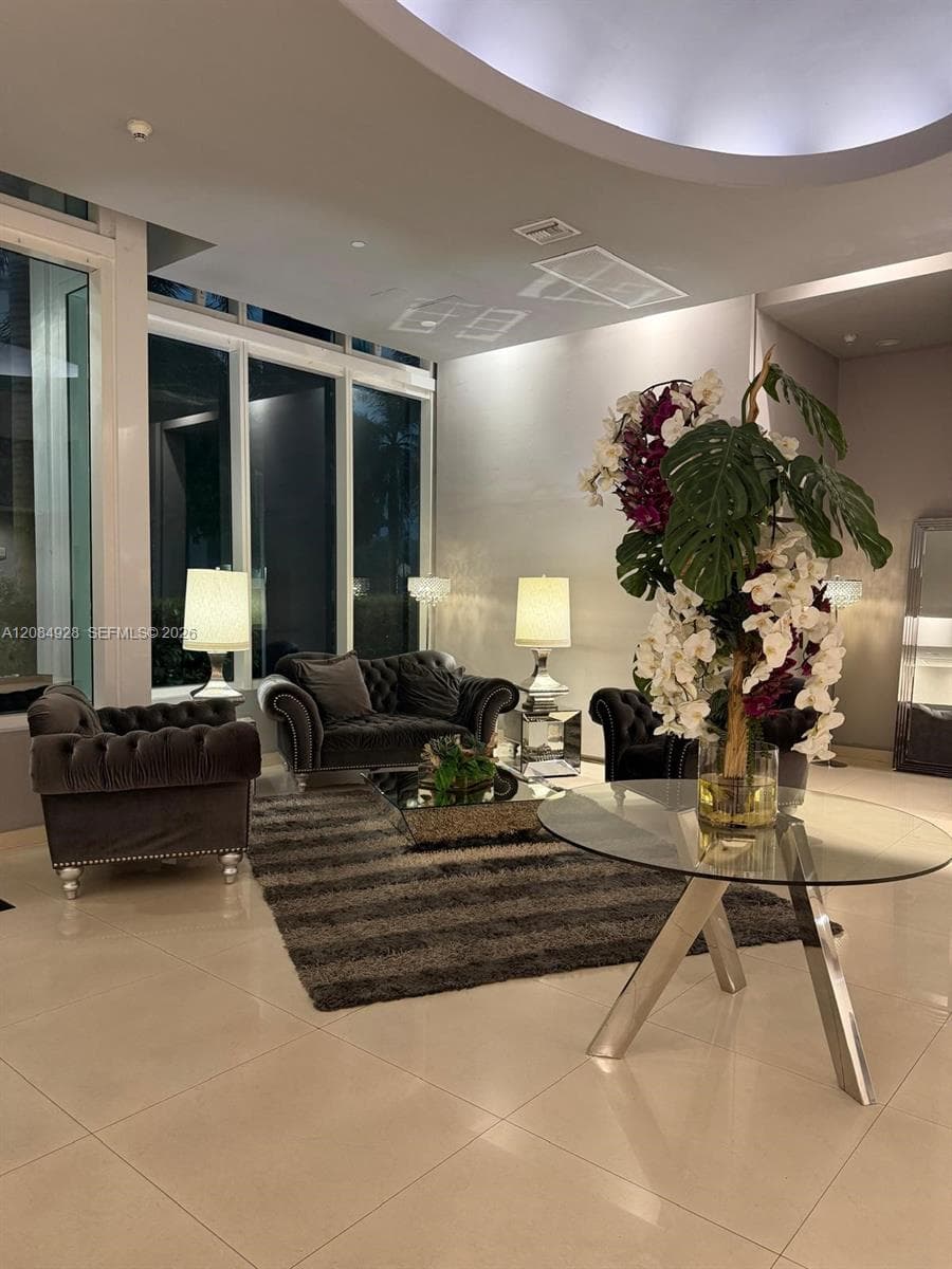 275 NE 18th St # 1910, Miami, FL 33132 photo 6