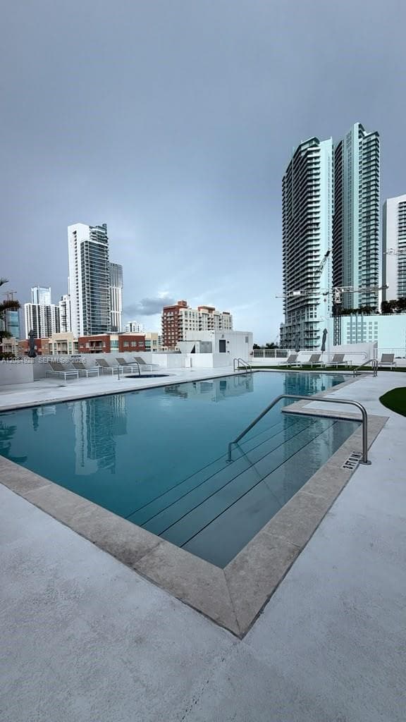275 NE 18th St # 1910, Miami, FL 33132 photo 3