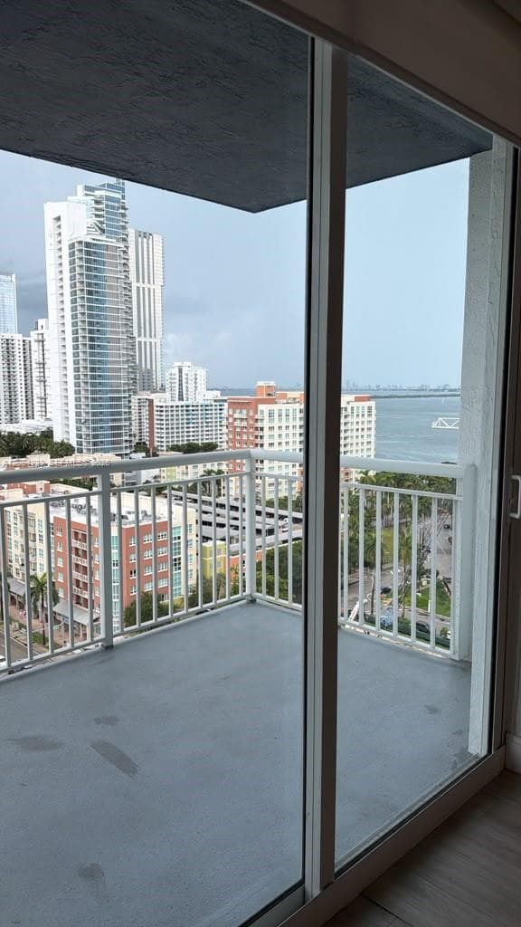 275 NE 18th St # 1910, Miami, FL 33132 photo 10