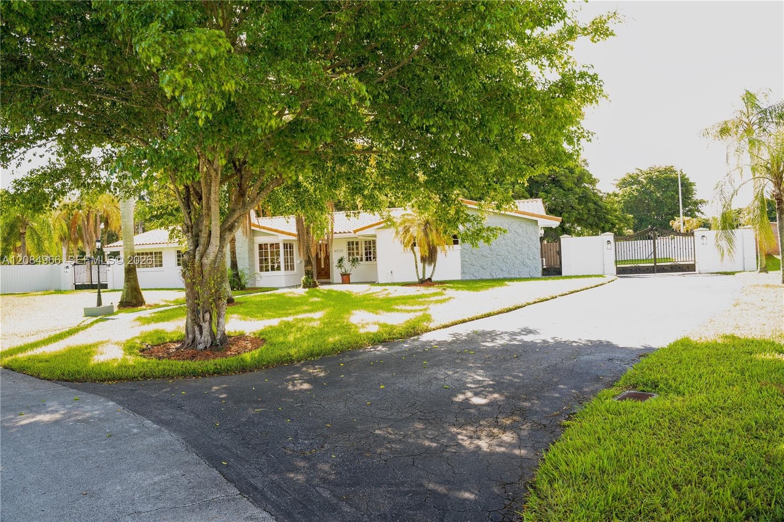 8220 SW 87th Ter, Miami, FL 33143 photo 3