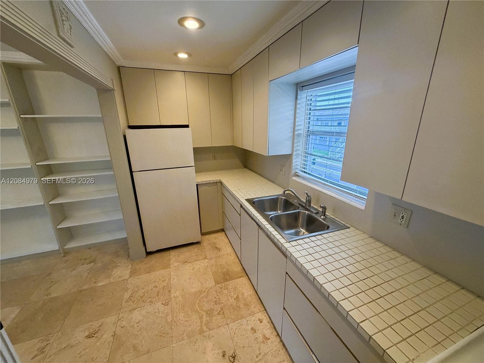 7550 SW 82nd St # F204, Miami, FL 33143 photo 3