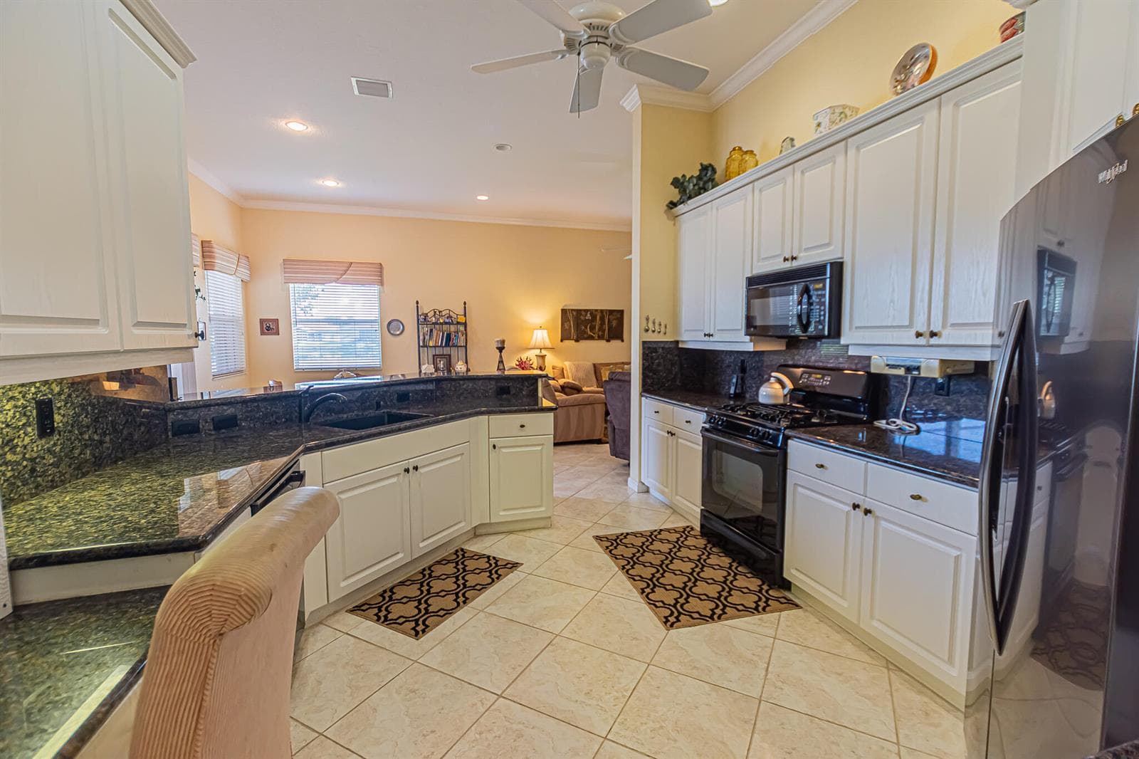 468 NW BLUE LAKE Drive, Port St. Lucie, FL 34986 photo 6