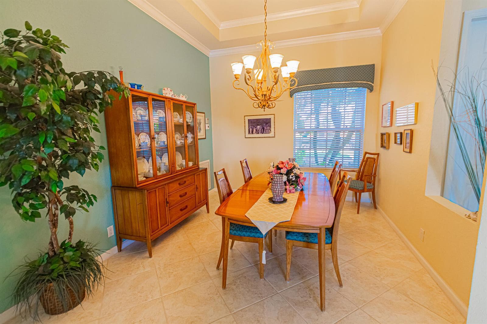 468 NW BLUE LAKE Drive, Port St. Lucie, FL 34986 photo 4