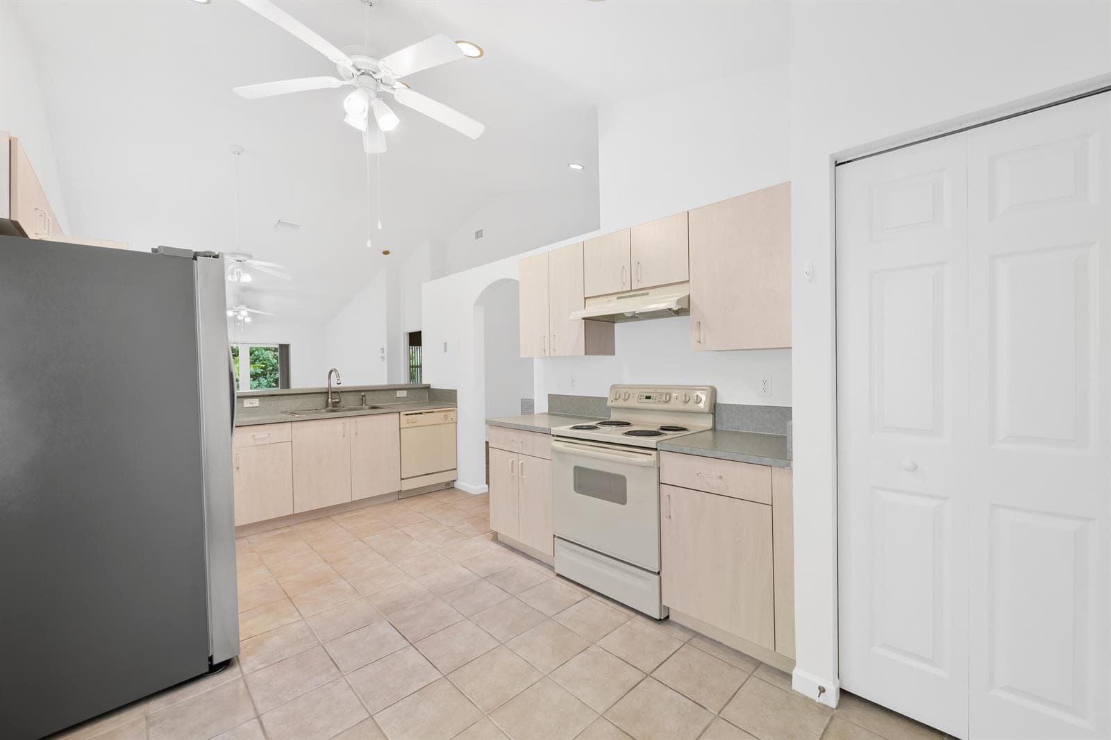 12838 HAMPTON LAKES Circle, Boynton Beach, FL 33436 photo 6