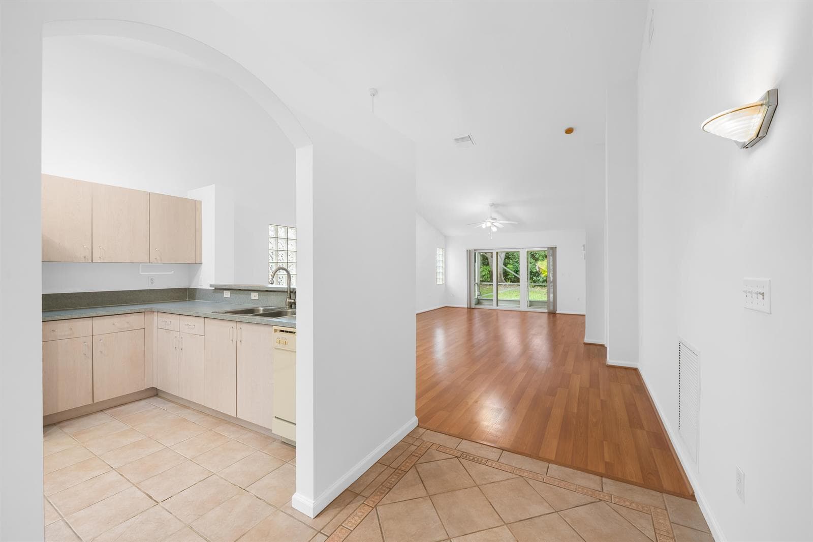 12838 HAMPTON LAKES Circle, Boynton Beach, FL 33436 photo 8