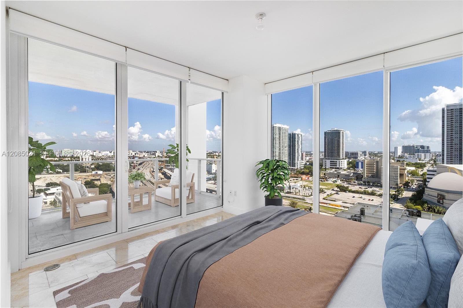 1040 Biscayne Blvd # 1806, Miami, FL 33132 photo 2