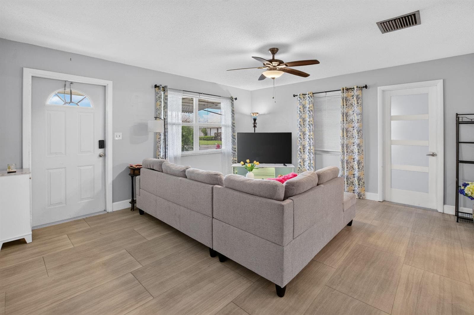 400 SW 8TH Place, Boynton Beach, FL 33426 photo 6
