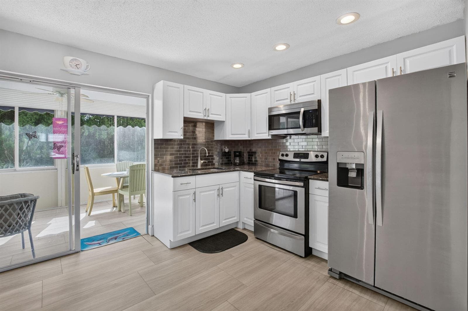 400 SW 8TH Place, Boynton Beach, FL 33426 photo 12