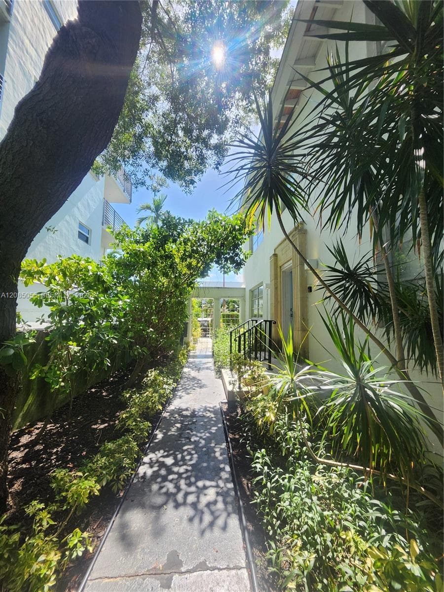 1557 Euclid Ave # 6, Miami Beach, FL 33139 photo 9