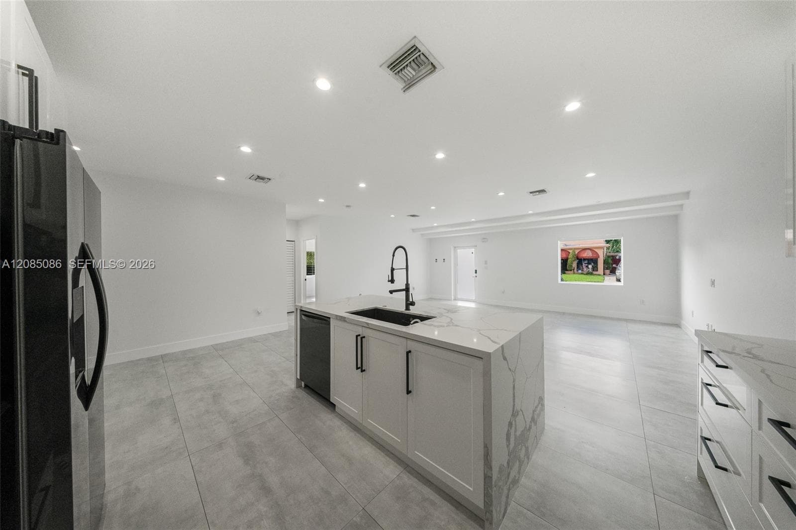 1935 SW 24th Ter, Miami, FL 33145 photo 7