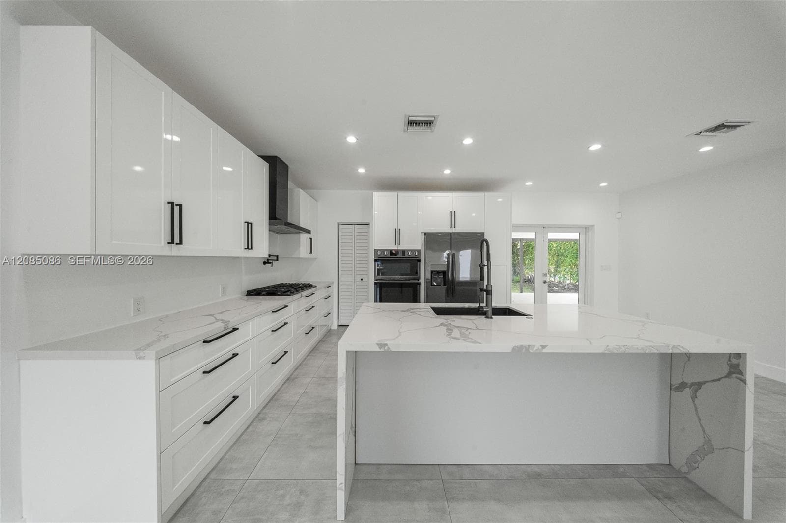 1935 SW 24th Ter, Miami, FL 33145 photo 5
