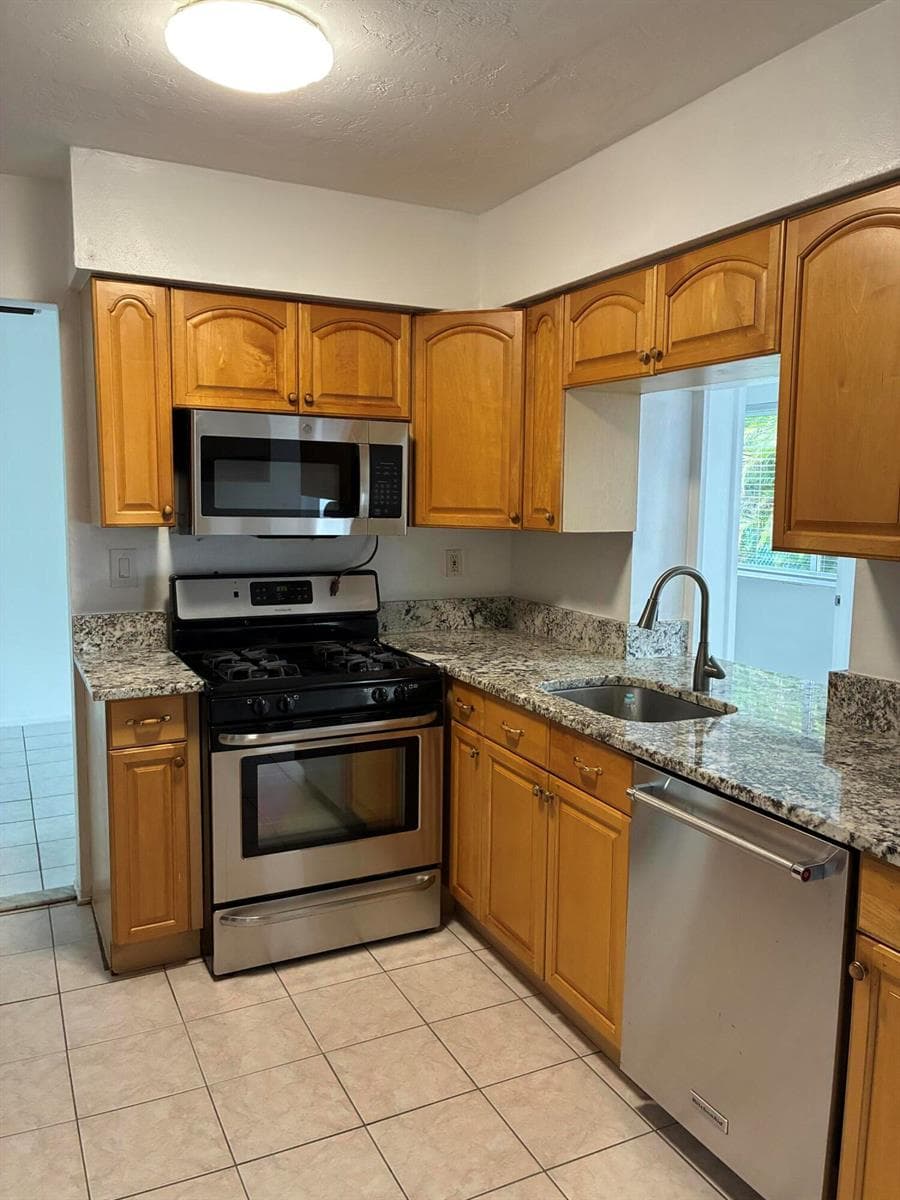 8361 NW 24th Place, Sunrise, FL 33322 photo 6