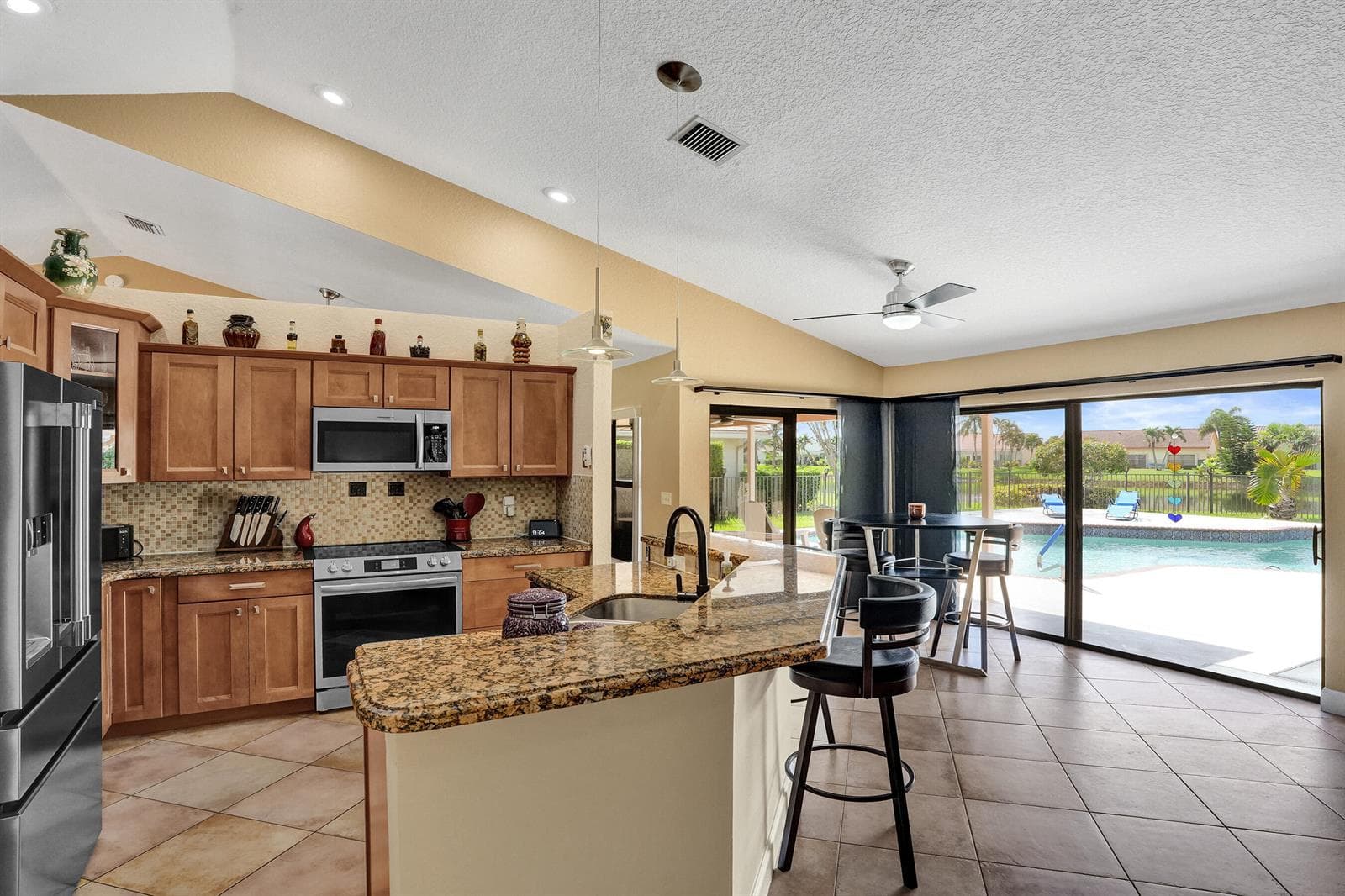 9255 Sun Pointe Drive, Boynton Beach, FL 33437 photo 12