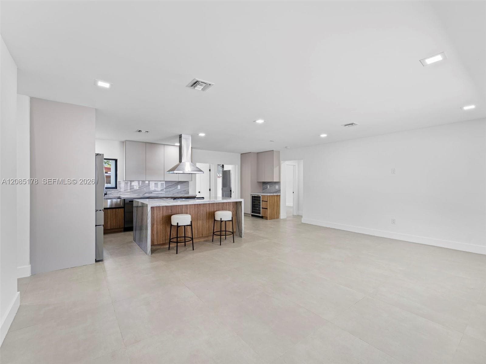 610 NE 164th Ter, Miami, FL 33162 photo 11
