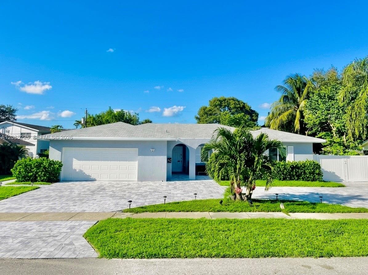 1545 NW 11th St, Boca Raton, FL 33486 photo 2