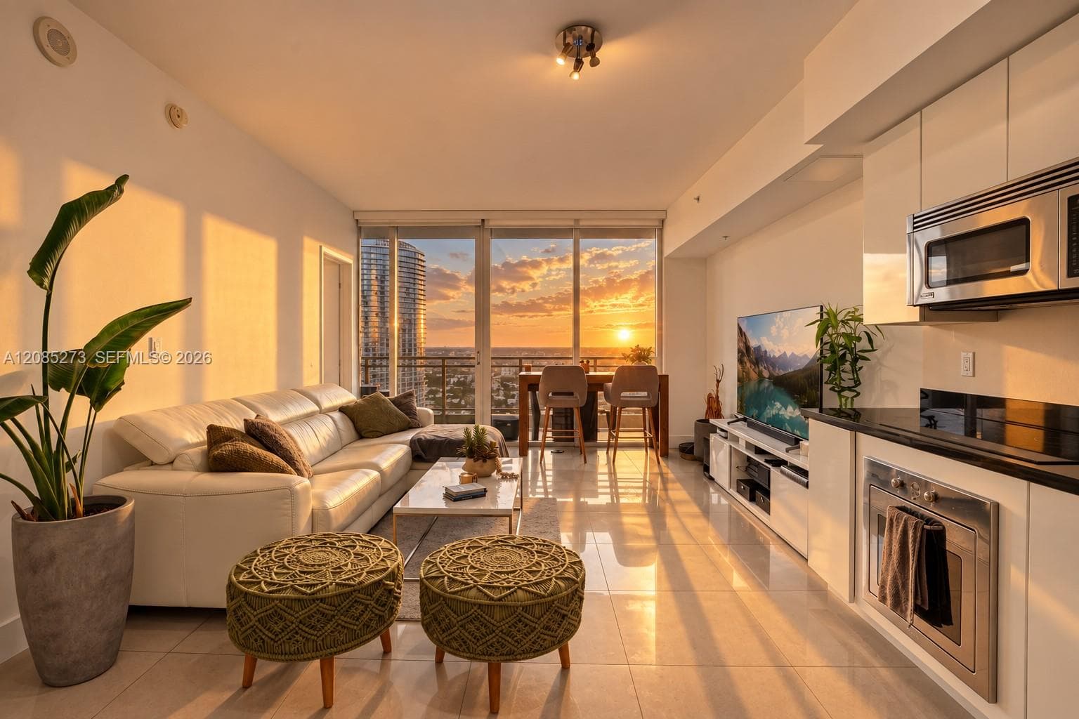 92 SW 3rd St # 4407, Miami, FL 33130 photo 2