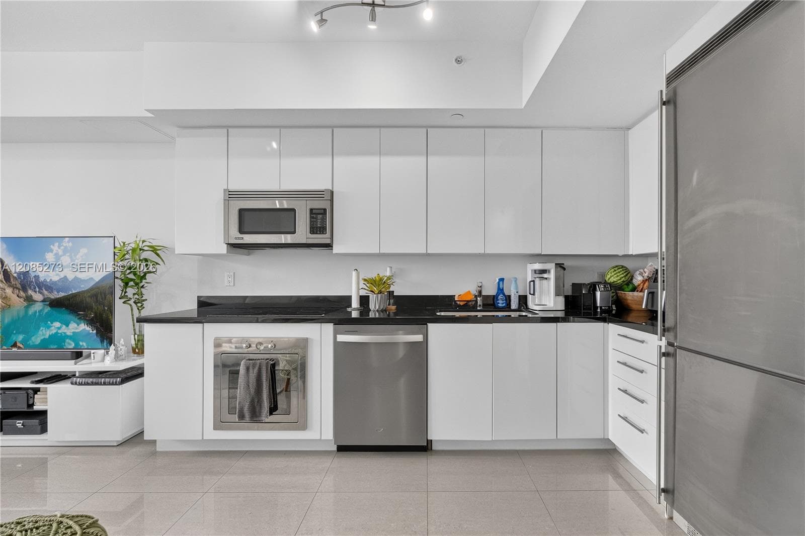 92 SW 3rd St # 4407, Miami, FL 33130 photo 8
