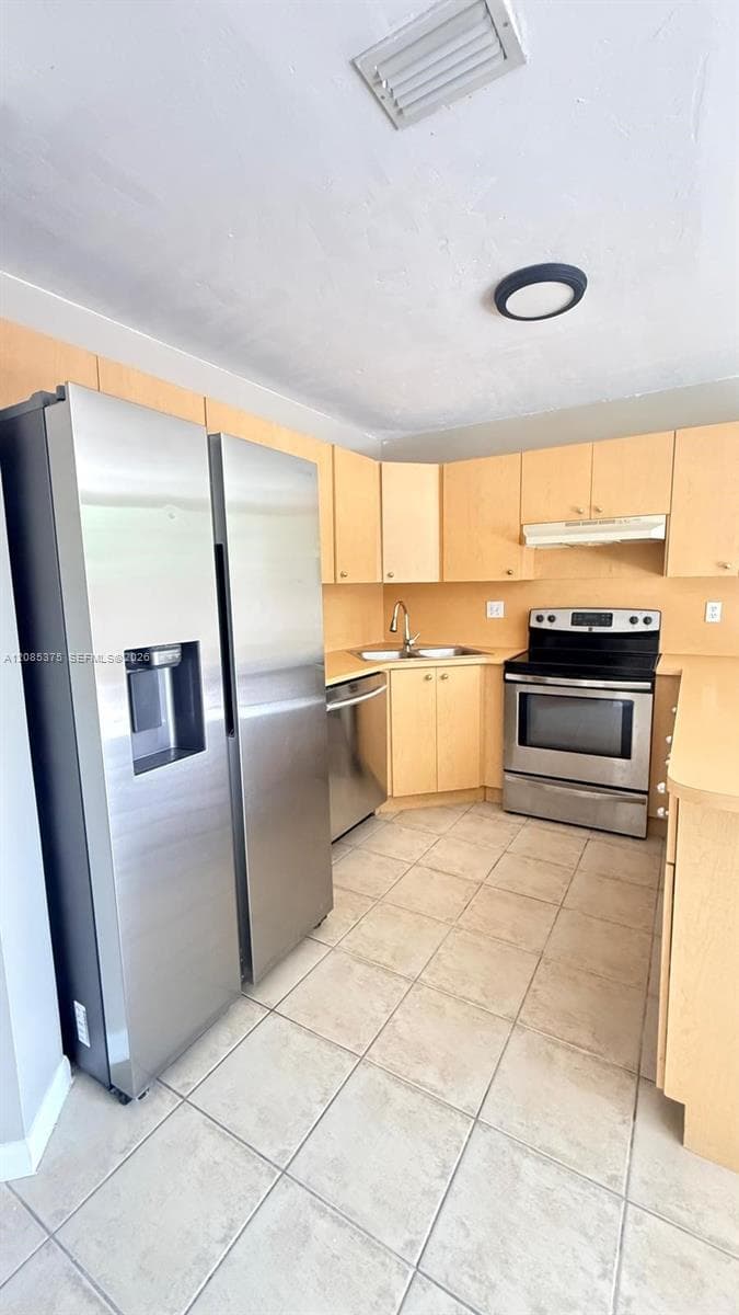 16042 SW 86th Ln # 16042, Miami, FL 33193 photo 6