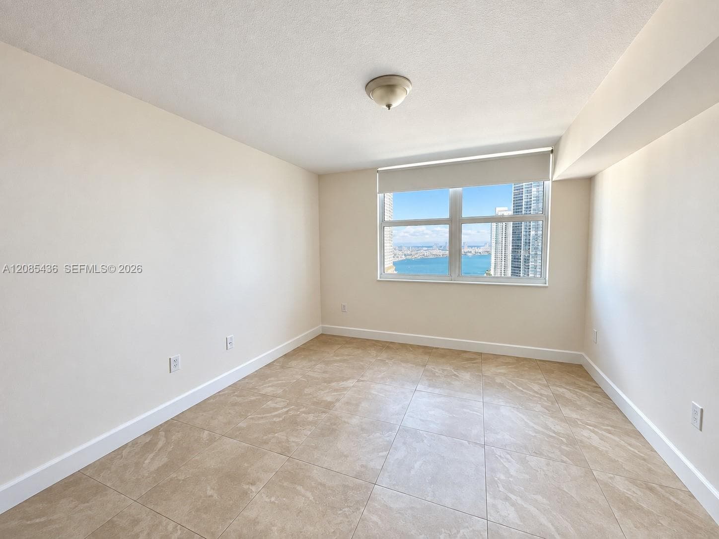 31 SE 5th St # 2808, Miami, FL 33131 photo 6