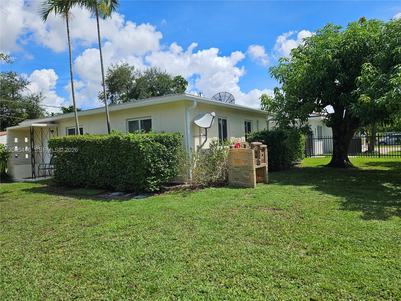 145 SW 60th Ct, Miami, FL 33144 photo 3