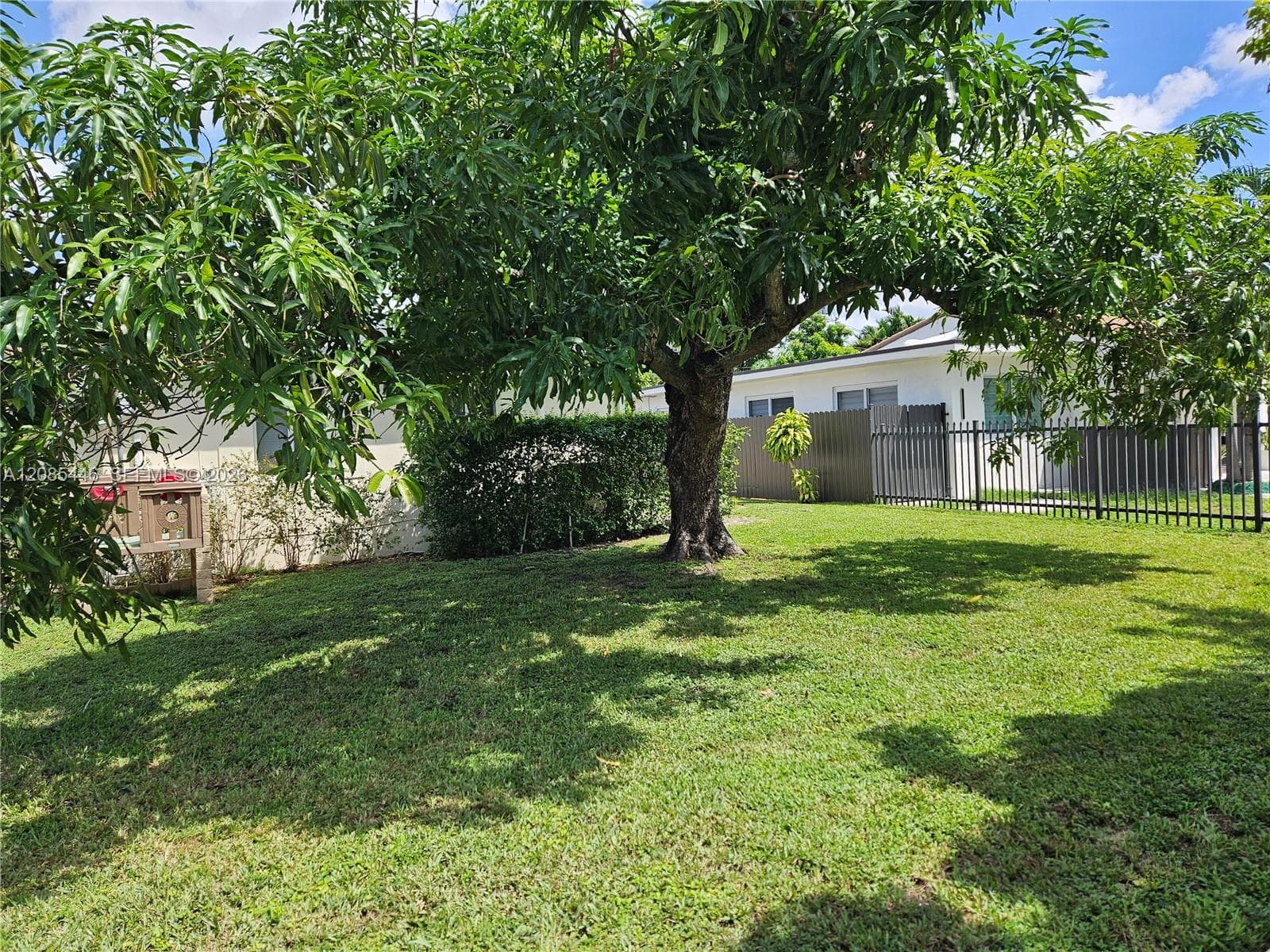 145 SW 60th Ct, Miami, FL 33144 photo 4
