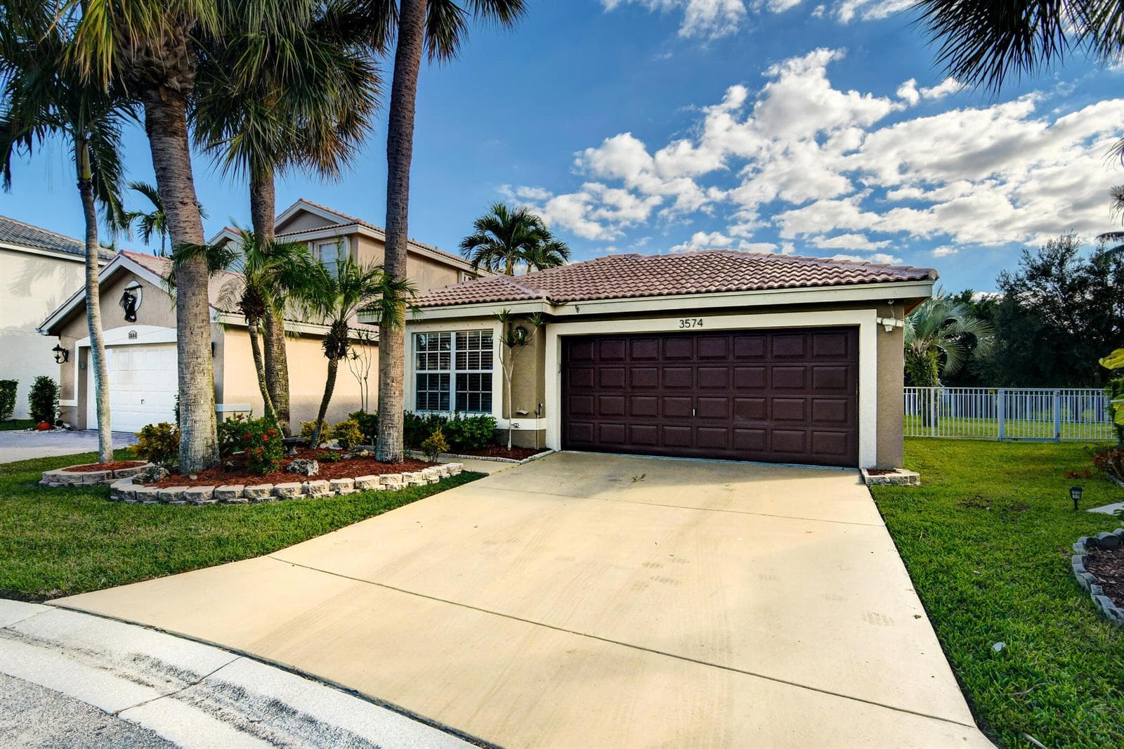3574 DANBURY Court, Boynton Beach, FL 33436 photo 2