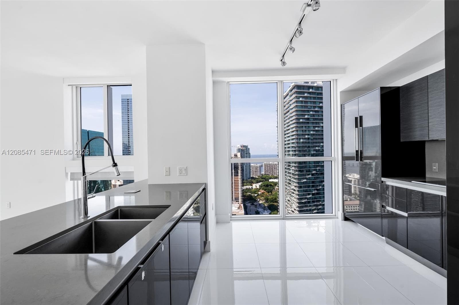 1080 Brickell Ave # 3900-3901, Miami, FL 33131 photo 2
