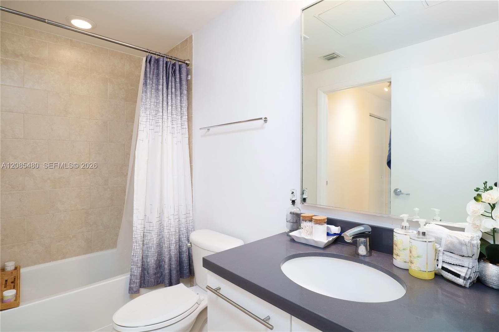 90 SW 3rd St # 3002, Miami, FL 33130 photo 8