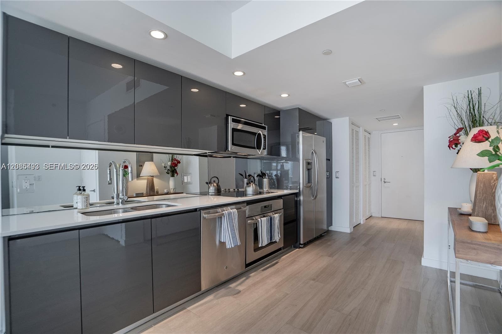 31 SE 6th St # 2205, Miami, FL 33131 photo 6