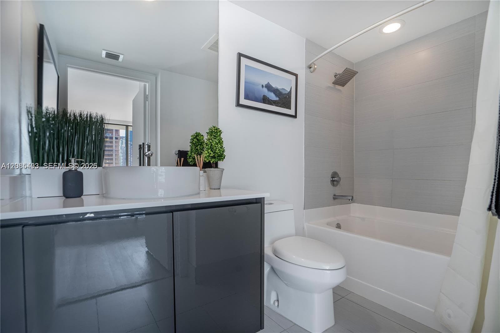 31 SE 6th St # 2205, Miami, FL 33131 photo 12